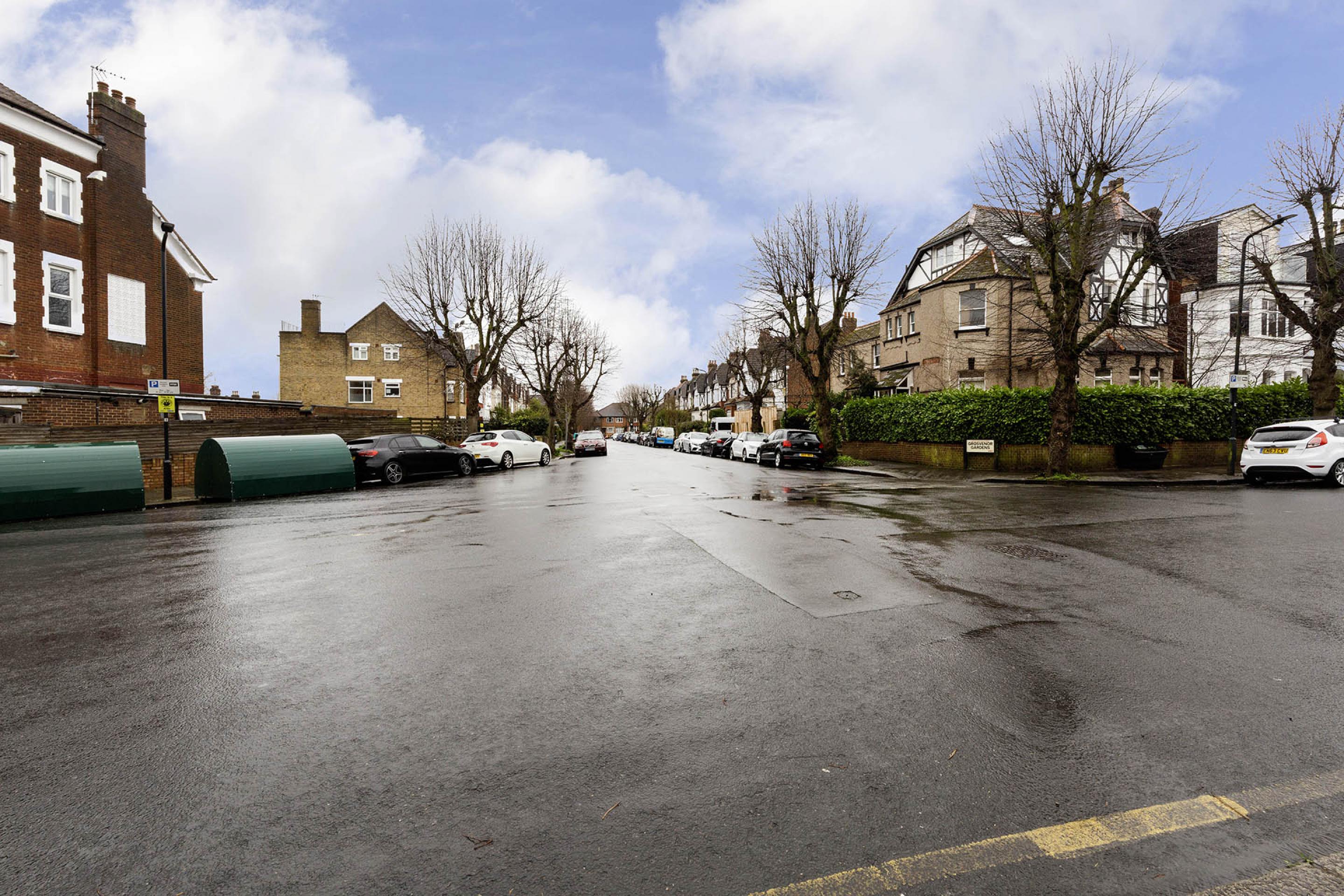 			2 Bedroom, 1 bath, 1 reception Flat			 Grosvenor Gardens, Willesden Green NW2